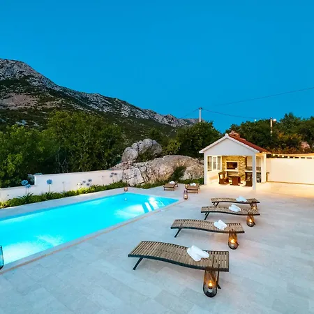 Villa Sion Peaceful With Private Pool And Stunning Mountain View *